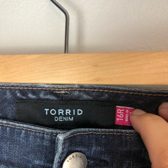 TORRID Dark Denim Boot Cut Style Jeans Size 16R - Picture 14 of 15